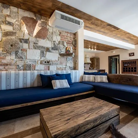 Cook With Sea View - Heated Pool - At Balchik