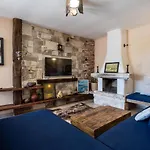 Луксозна вила Cook With Sea View - Heated Pool - At Балчик