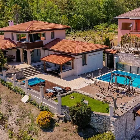 Cook With Sea View - Heated Pool - At فيلة بالشيك